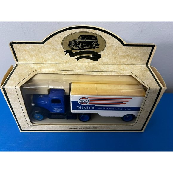 Vintage LLEDO DAYS GONE DIECAST 1935 FORD 3T ARTICULATED TRUCK DUNLOP - Picture 3 of 7